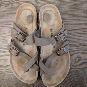 ✨5 For $50 Cushionaire Strap Sandles With Buckle Size 8